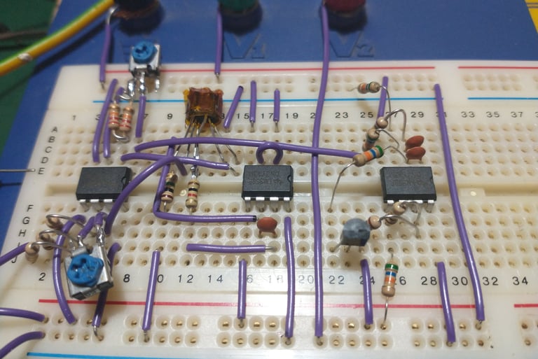 Breadboard VCO adding the oscillator stage