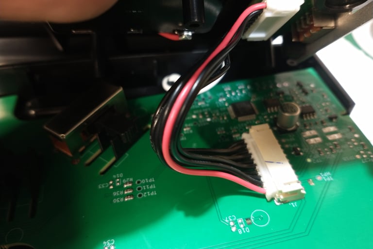 Stylophone Beat sync mod removing case 2