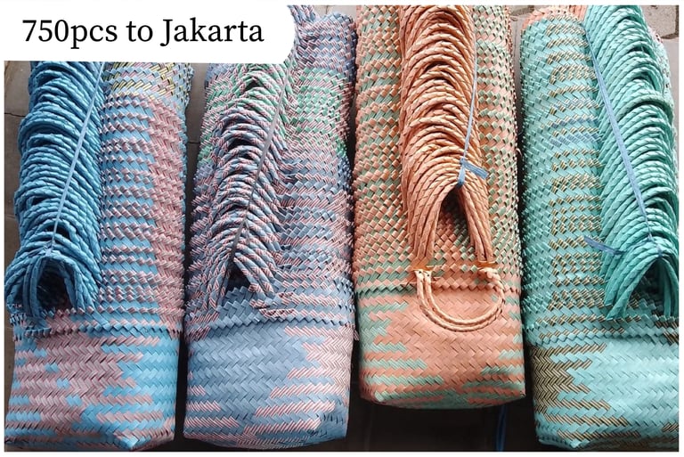Pengiriman grosir 750 pcs tas anyaman jali jali Craftvitas Indonesia ke Jakarta
