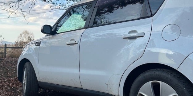 White Kia in Weaverville, NC, representing lockout, car key replacement, and ignition repair locksmith service