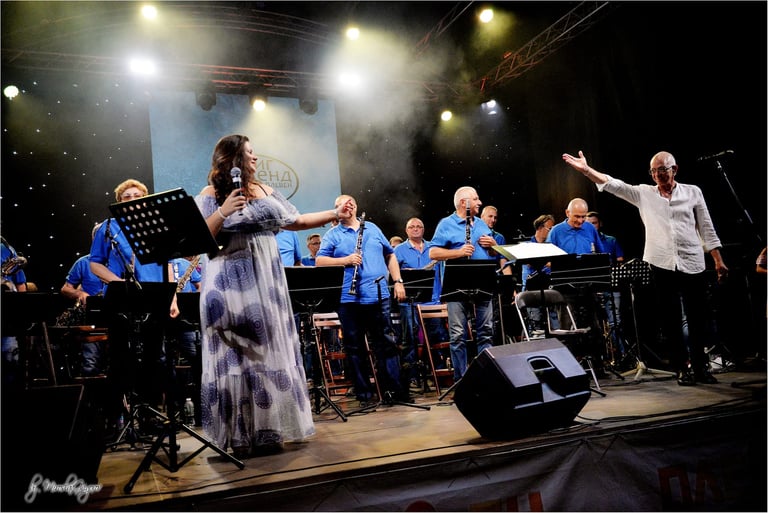 Tatyana Trifonova on the stage of Autumn Jazz Fest, Pleven, Bulgaria 09.2022 with BIG BAND PLEVEN
