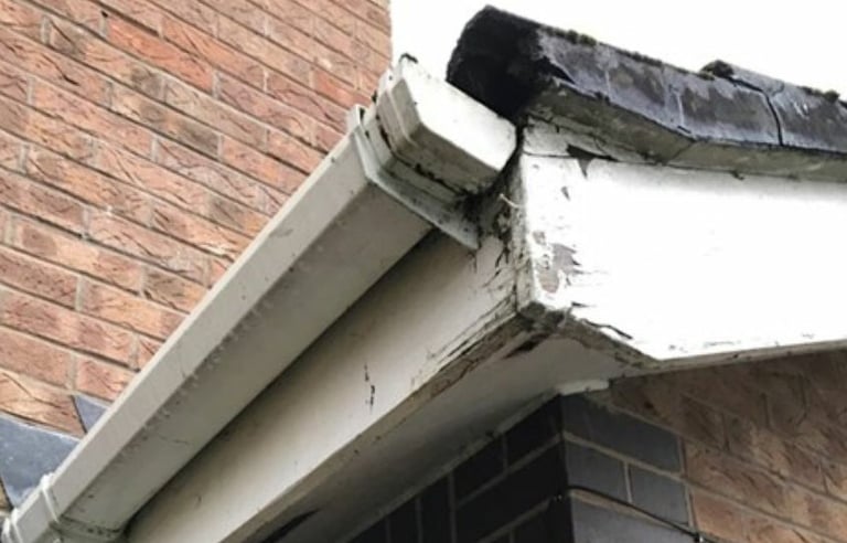 Fascia in bad condition