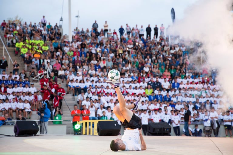 Football freestylers in Madrid