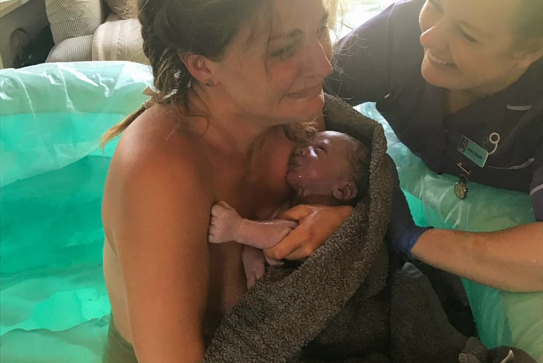 Anika Riesen Private Midwife Waterbirth birth pool home birth