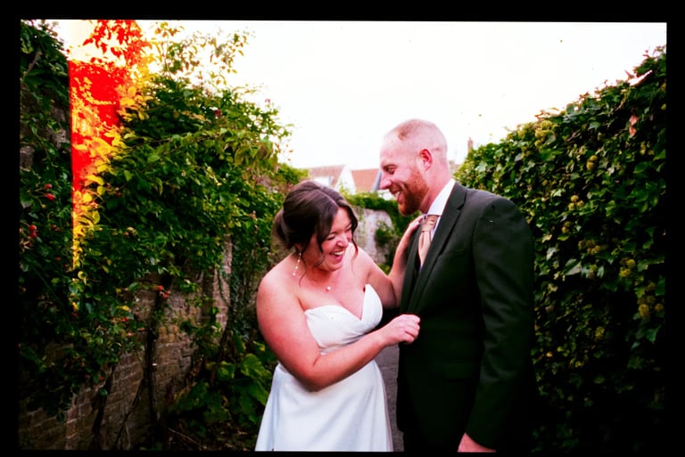 Amour et rires complices | rollbak | Photographe mariage Lille - Dunkerque - Arras