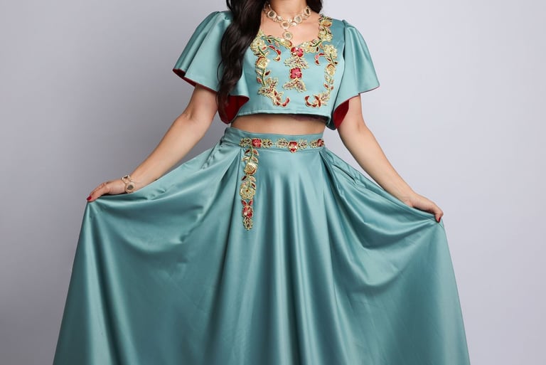 fouta w blouza, ensemble de cérémonie traditionnelle culture tunisienne