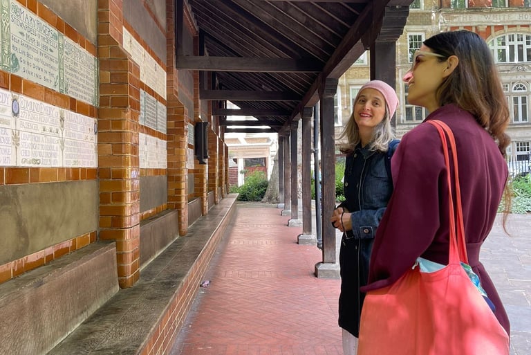 Discover London private walking tour - hidden gems - Postman's Park