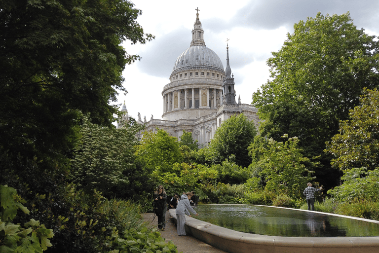 City of London private walking tour - nature and architecture - St. Paul's