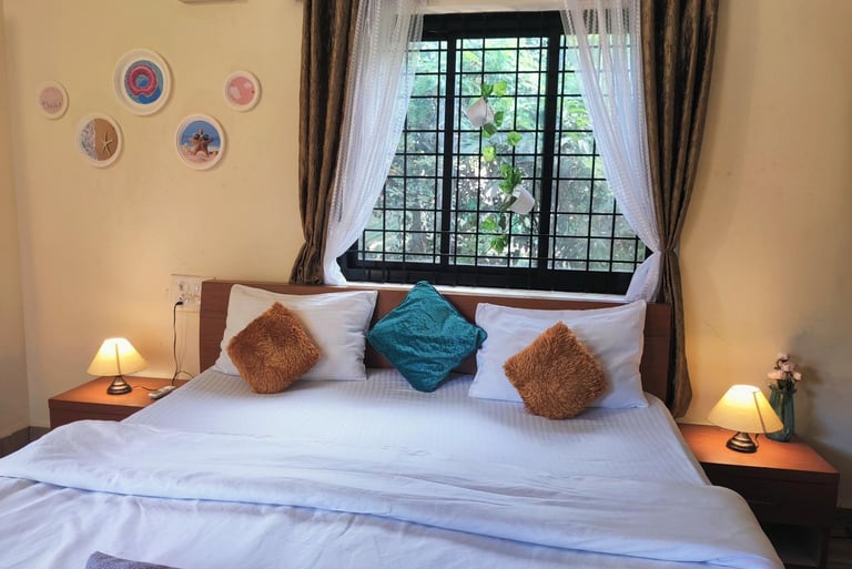 Goa Candolim beach 2 BHK AC private bungalow with terrace , 1 km from Beach.
