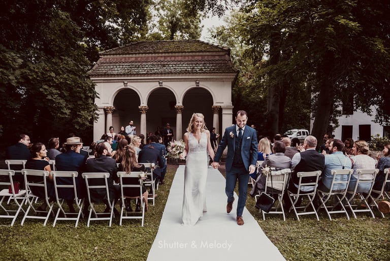 Zivile Trauung im Freien auf Schloss Blankensee.