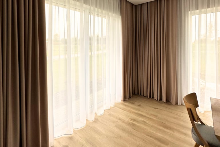 dieninės naktinės užuolaidos