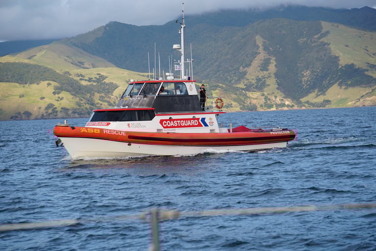 New Zealand Coastguard arriving to assist