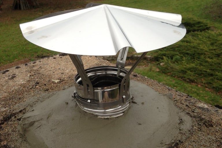 solin de cheminée, reflection dessus de cheminée, fuite ou inflitration d'eau sortie de toit