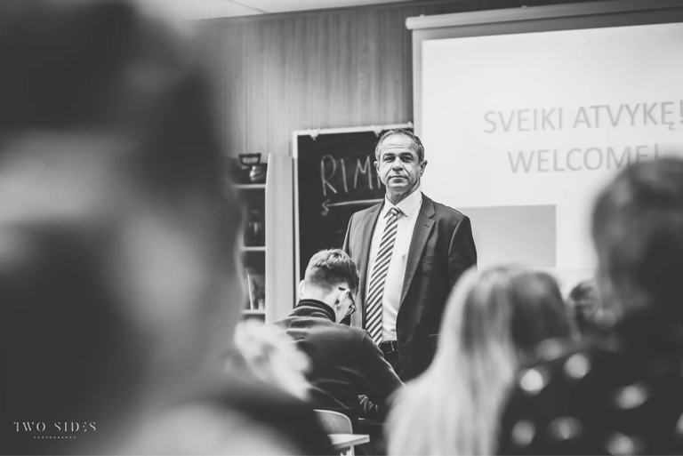 Noriu augti laimingas pamoka su Izraelio ambasadoriumi Amir Maimon