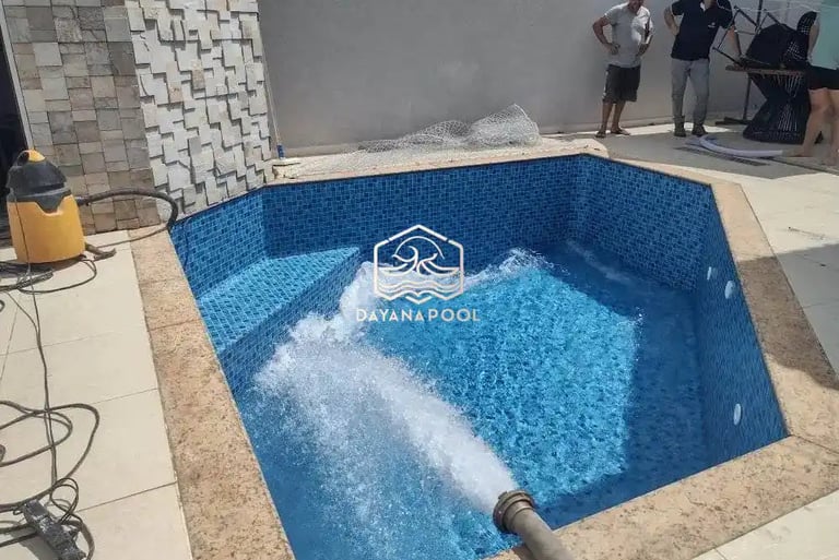 kolam renang minimalis buatan dayanayanapool di cirebon