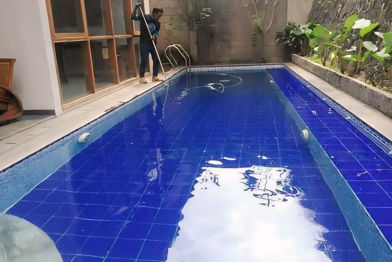 perawatan kolam renang oleh tim dayanapool
