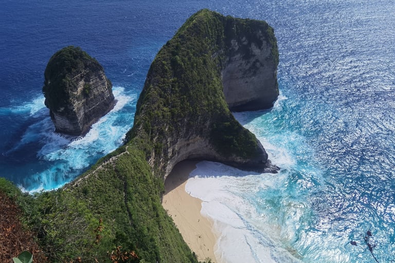 photo Nusa Penida Bali kelingking beach T-rex Bay
