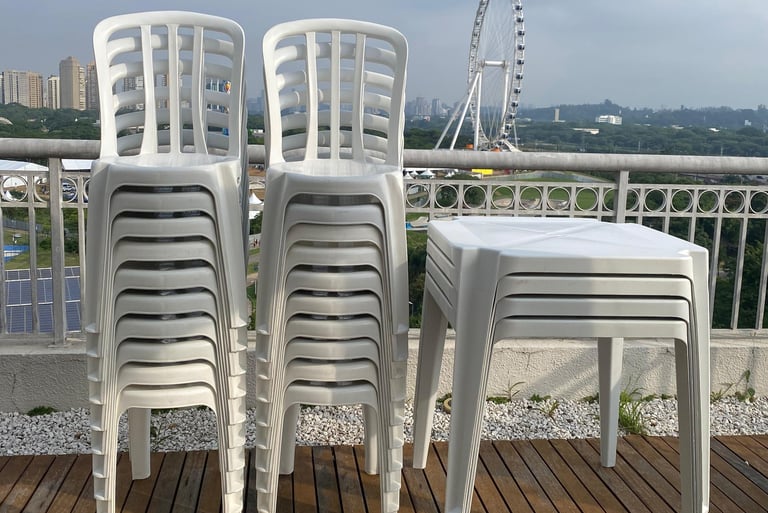 Mesas e cadeiras para eventos no bairro do Limão