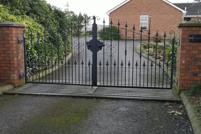 Electric Gate installers near me in Belfast. electric gate installation Belfast