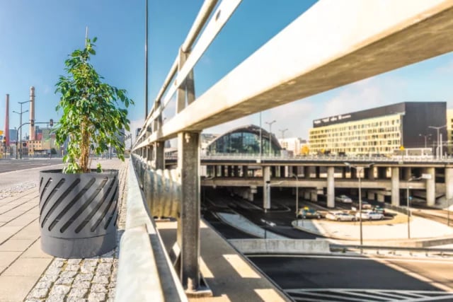 Metalinės lauko gėlinės