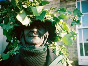 Old_Glory_Musician_at_Straw_Bear_Festival