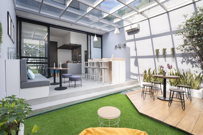 CAFE AREA GARDEN LOFT