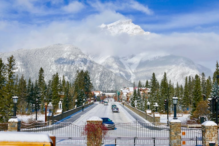 Famous View of Banff Town & Cascade Mt.