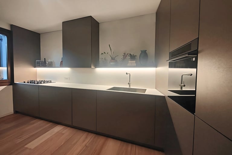 Giulia Sbrogiò | designer - cucina - cucina su misura - fenix - cucina italiana - cucinare a casa