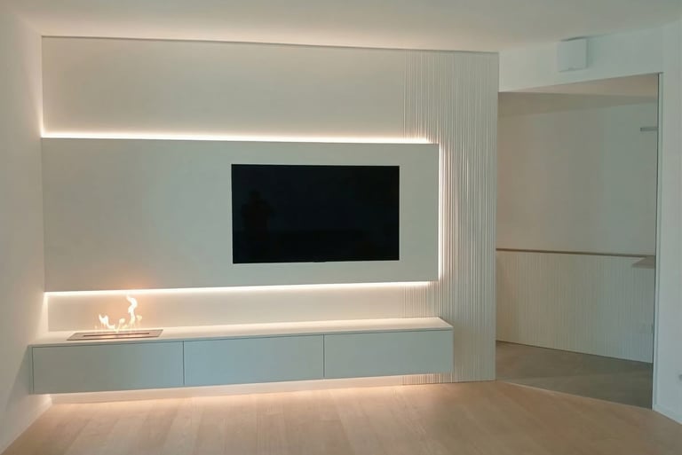 Giulia Sbrogiò | designer - living room - progettazione d'interni - mobile tv - caminetto - stile moderno - casa nuova