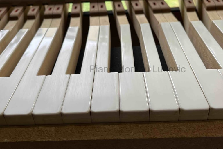 Ponçage clavier piano droit