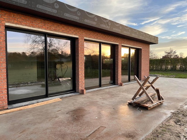 baies vitrées neuves en aluminium