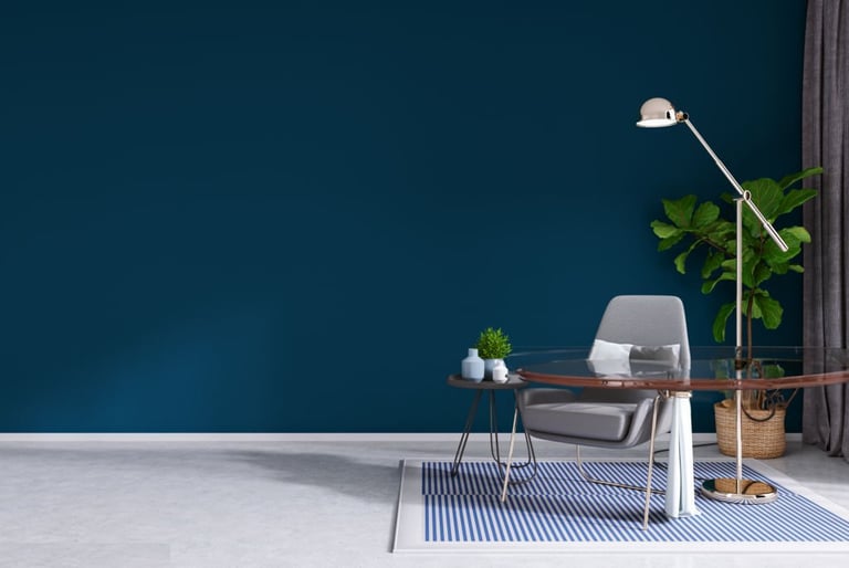 Peinture bleue nuit pièce à vivre