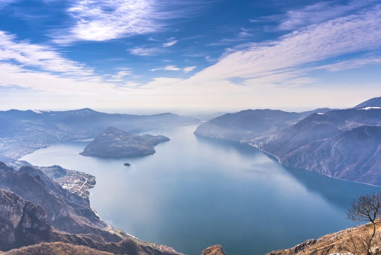 Lago d'Iseo con Monte Isola