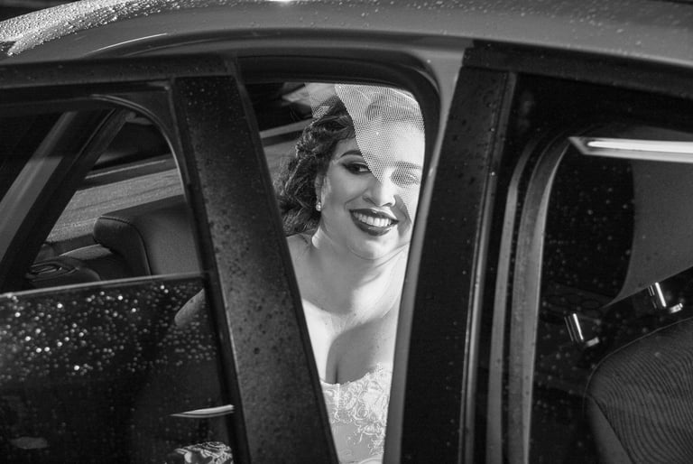 Fotógrafo especializado em casamentos intimistas e espontâneos