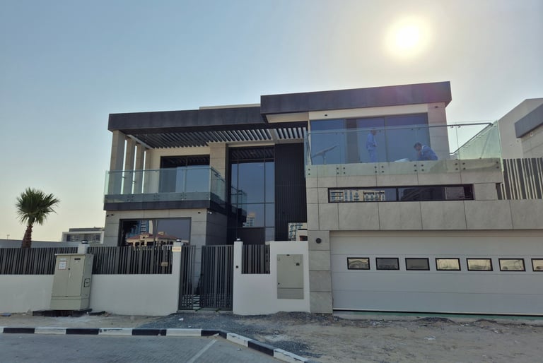 Privacy aluminum louvers and sunshade panels for residential windows
