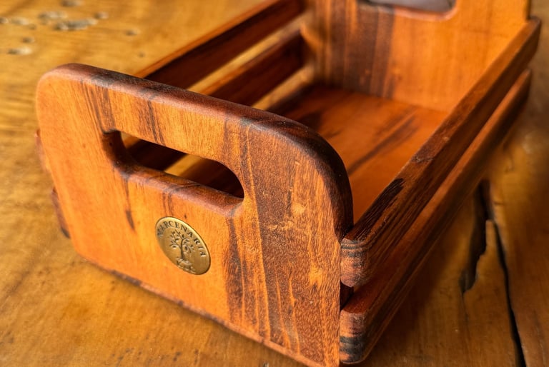 Caixinha media em muiracatiara rajada