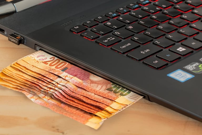 Ensuring Money or Cash Safety During Travel - A Summary!