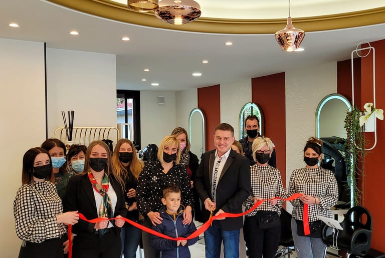 INAUGURATION SALON PRESTIGE