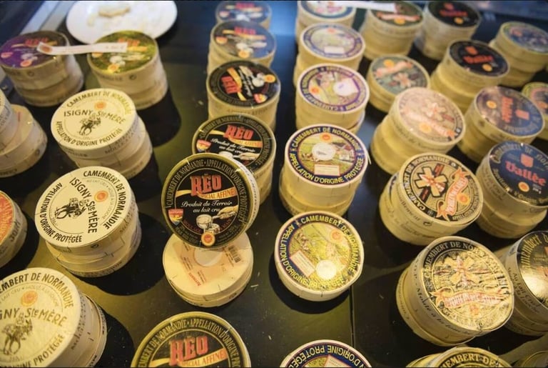 Les producteurs de camembert inquiets à l’idée d’une interdiction européenne de leurs boîtes