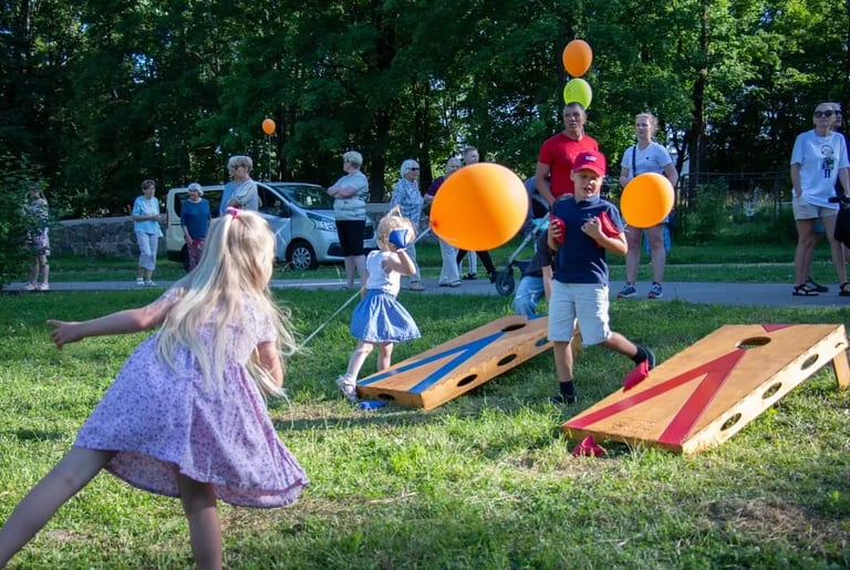 lauko zaidimu nuoma siauliuose, dalyvaujame festivaliuose
