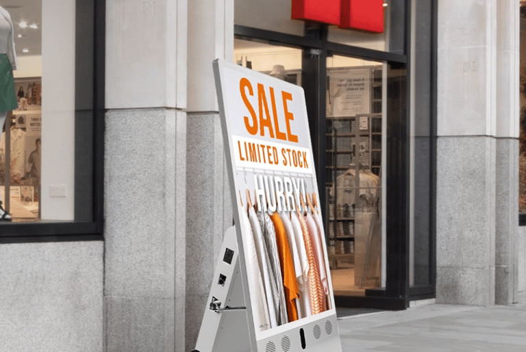 skd's Outdoor High-Brightness Signage displays