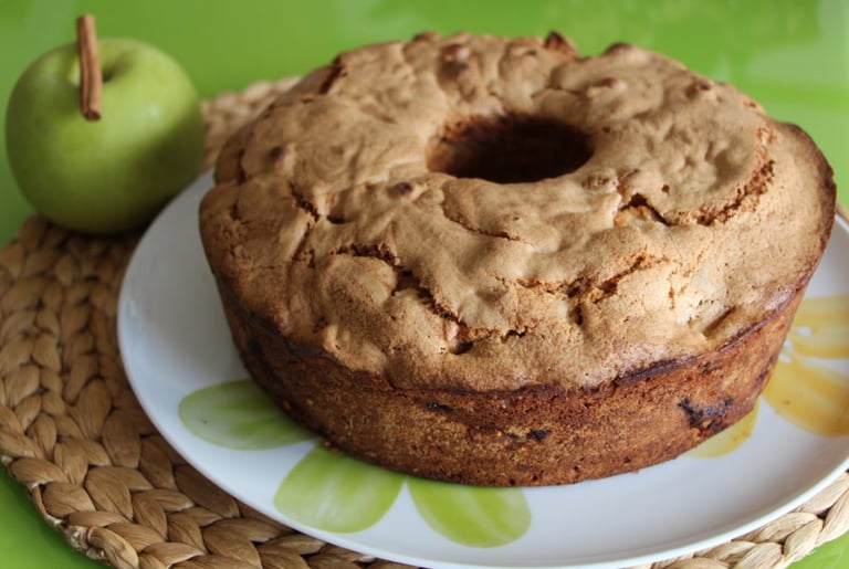 Bolo low carb de maçã com canela