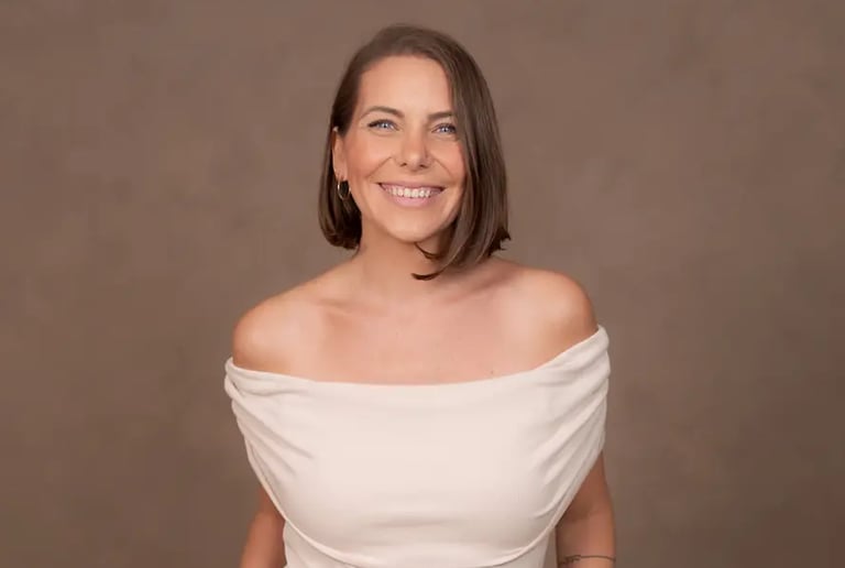 mahoni-carina-schwarz-mentorin-medium