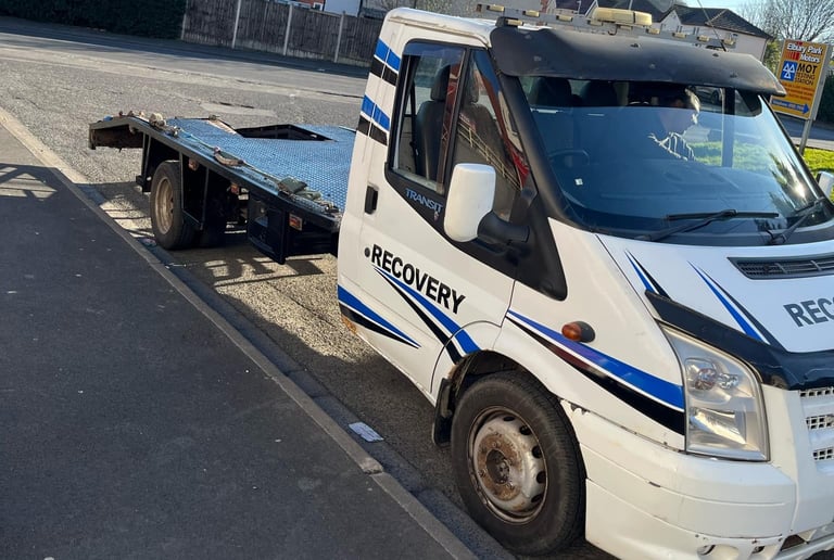 alt="Vehicle loaded for delivery to garage in Worcester"