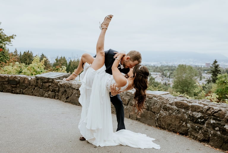 queen elizabeth park wedding photography photoshoot couple dipping