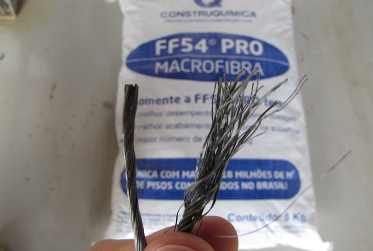 piso com macrofibras para concreto