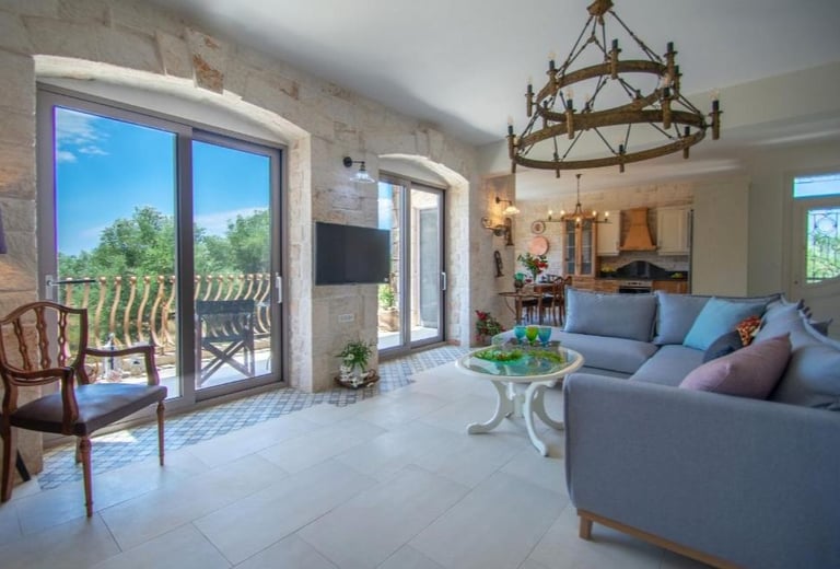 vintage decor elements in vacation rentals interior