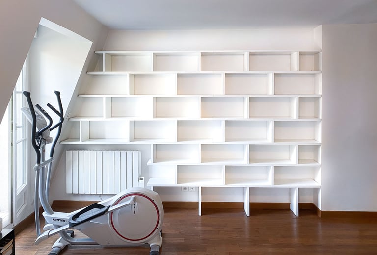 Bibliothèque sur mesure Shelfi – Rueil-Malmaison – combles aménagés – style lumineux