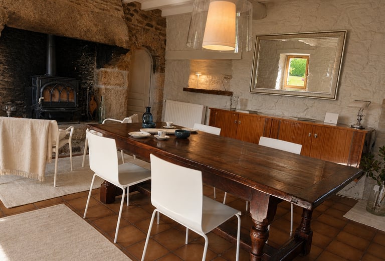 Salon lumineux réservé aux hôtes