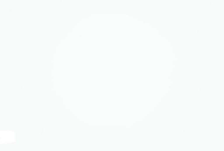 P-104 Grynai balta vientisa spalva